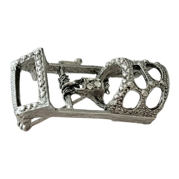 Silver Tone Clear Rhinestone Vintage Wishing Well Brooch Pin E645 - Picture 4 of 10